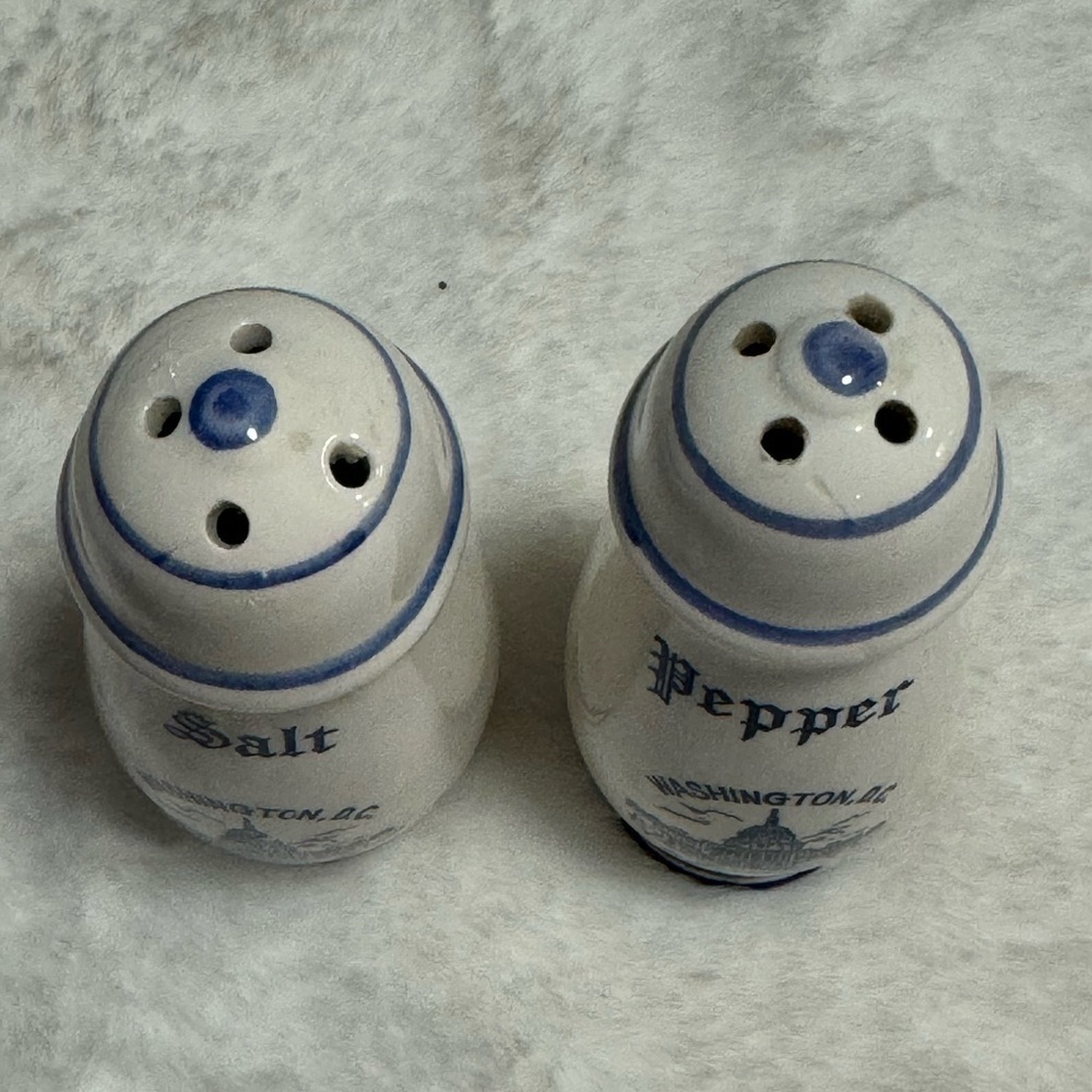 Vintage Salt & Pepper Shaker Pair Washington DC Tourist Souvenir Set MCM Unique - Picture 5 of 9